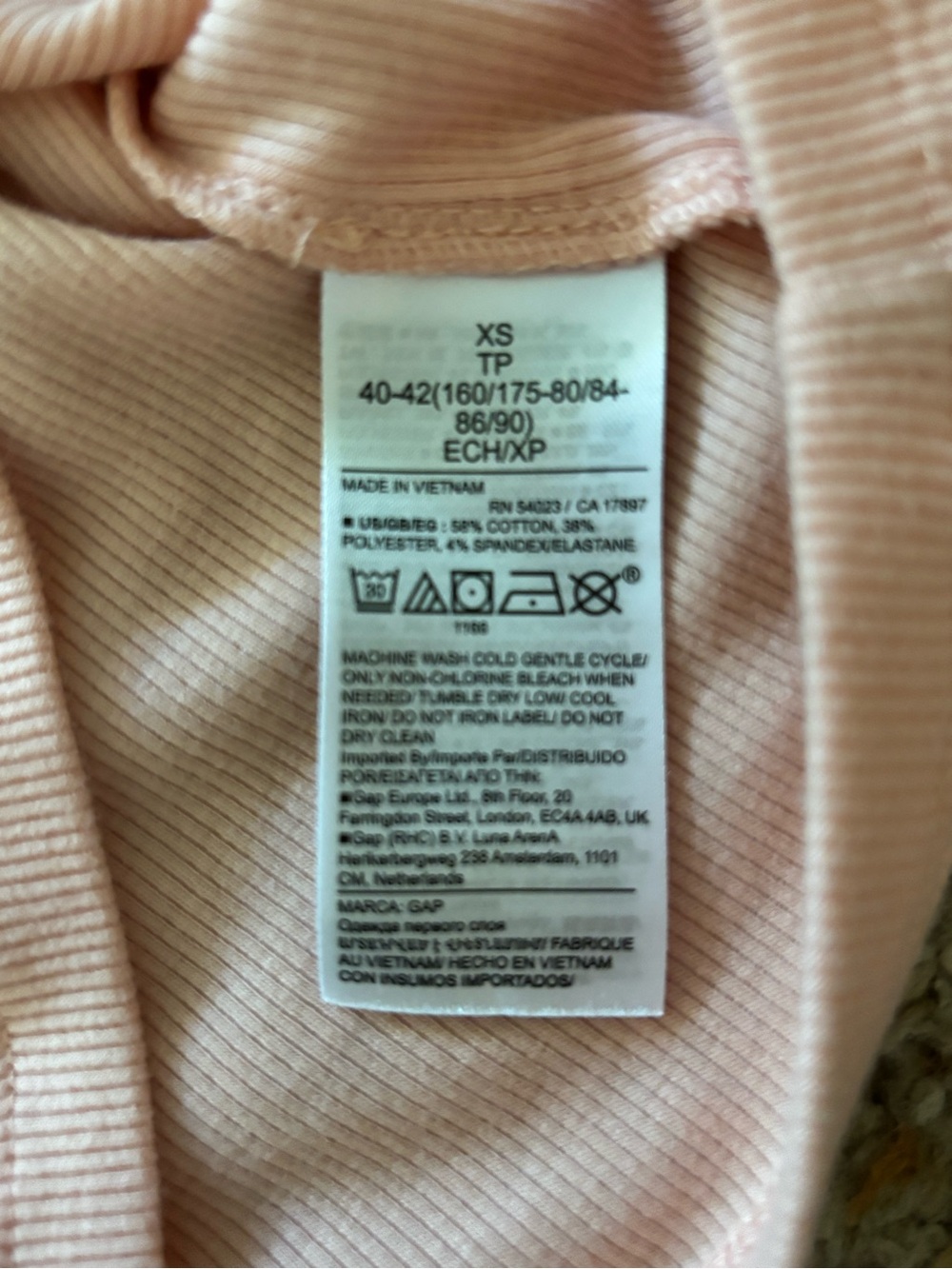 Gap Ribbed Button V-Neck Tee - Picture 7 of 7